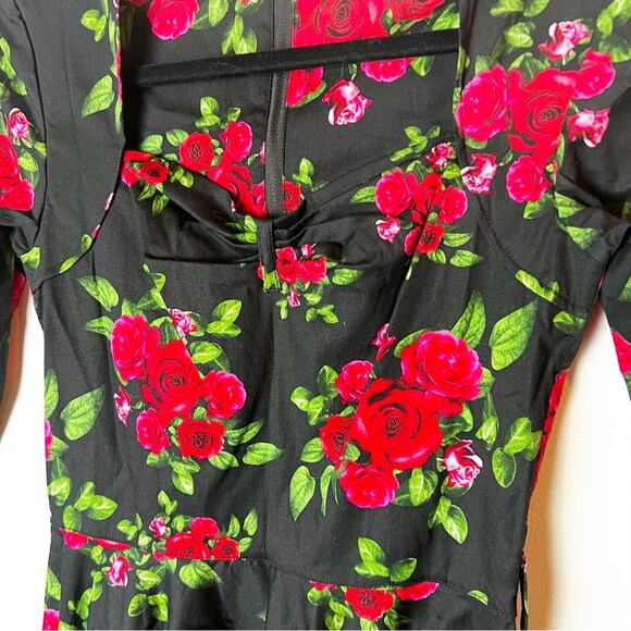 Hell Bunny Vixen 3/4 Sleeve Sweetheart Bust Red Floral Rockabilly Dress Size XS - Picture 5 of 10